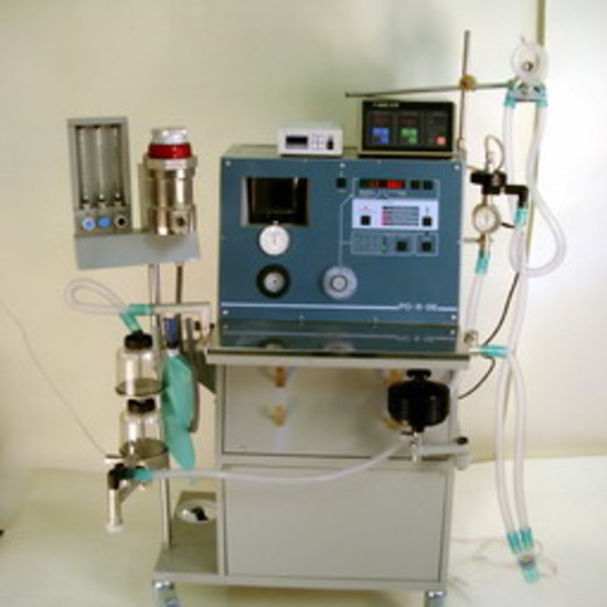 Аппарат ИВЛ РО-6-06 с наркозным блоком, увлажнителем УДС-2 и анализатором кислорода (34.574)