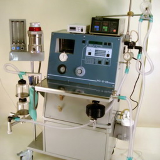 Аппарат ИВЛ РО-6-06 с наркозным блоком, увлажнителем УДС-2, анализатором кислорода и отсасывателем экссудата (35.574)