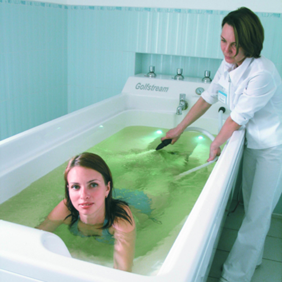 Ванна для подводного душ-массажа «Golfstream» Объем 570 литров